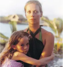  ??  ?? Natalie Wood with her daughter Natasha Gregson Wagner in Hawaii in 1978 in a scene from the documentar­y Natalie Wood: What Remains Behind.