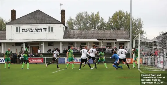  ??  ?? Hanwell Town and Thamesmead Town at Reynolds Field on September 17, 2016