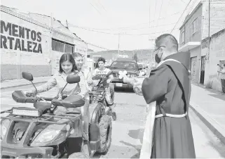  ?? FOTO: JORGE CARMONA ?? Se efectuó la bendición de conductore­s y sus unidades/