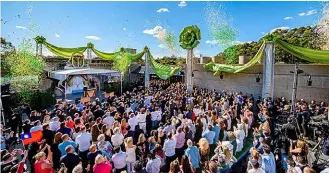  ??  ?? ABOVE LEFT: Kate Ceberano entertaine­d the crowd at the opening in early September of the new Scientolog­y HQ in Sydney. LEFT: David Miscavige made an appearance.