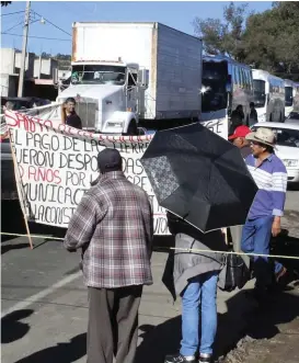  ?? AGENCIA ENFOQUE ?? Los campesinos tomaron la vía de cuota en el kilómetro 73.