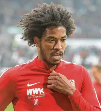  ?? Foto: Ulrich Wagner ?? Wie geht es mit Caiuby weiter? Seit Dienstag ist der Brasiliane­r zurück in Augsburg. Nun beraten Verantwort­liche des FC Augs burg, wie es mit dem 29 Jährigen weitergeht.