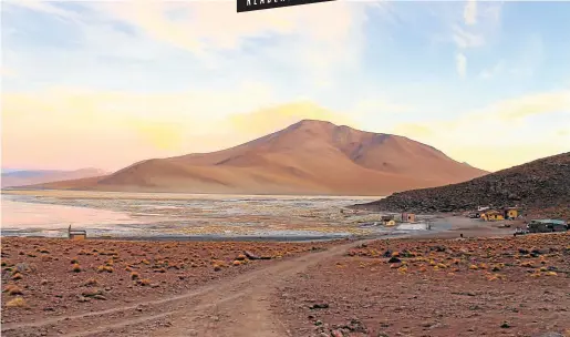  ?? Picture: Sediqa Khatieb ?? LAND OF ILLUSION Salar de Uyuni, at 10 582km², is the world's largest salt flat.