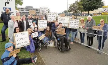  ?? 120716monk­lands_02 ?? Unconvince­d A protest against the changes took place last week