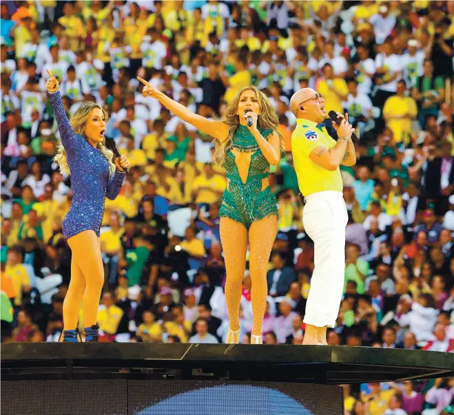  ?? Ap ?? Claudia Leite, Jennifer López y Pitbull en la ceremonia de apertura del campeonato del mundo Brasil 2014