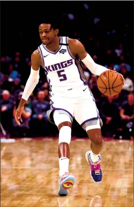  ?? (GREGORY SHAMUS/GETTY IMAGES/TNS) ?? De’Aaron Fox and the Sacramento Kings agreed to a contract extension on Friday.