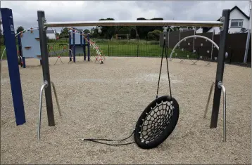  ??  ?? The broken swing.