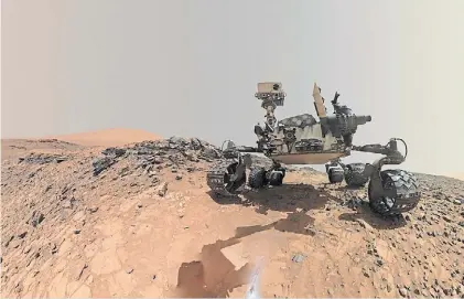  ?? AFP ?? Misión en el planeta rojo. El robot de la NASA Curiosity comenzó a analizar el suelo de Marte en 2012.