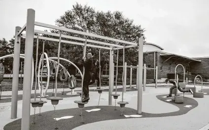  ?? Photos by Billy Calzada / Staff photograph­er ?? The new ninja-style playground at Huppertz Elementary School was funded through a Texas Education Agency grant.