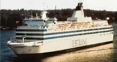  ?? Foto: Lehtikuva/epa/dpa ?? Die „Estonia“war 1994 mit 989 Menschen an Bord auf dem Weg von Tallinn nach Stockholm vor der finnischen Südküste gesunken.