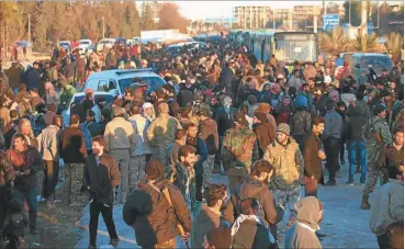  ?? AP ?? BLOQUEADOS. Según Naciones Unidas, aún quedarían en la ciudad unos 40 mil civiles en la ciudad.