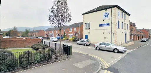  ??  ?? Signs: The junction of Kashmir Road and Clonard Gardens in west Belfast