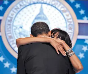  ?? AFP ?? Noche de gloria. Barack y Michelle Obama bailan “Let’s stay together”./