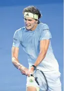  ??  ?? Alexander Zverev, de 20 años de edad, logró superar a su rival.