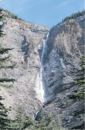  ?? BILL GRAVELAND/ THE CANADIAN PRESS ?? Takakkaw Falls, near Field, B.C., can be seen from kilometres away, but its loud roar is the first thing you notice when you step out of your car.