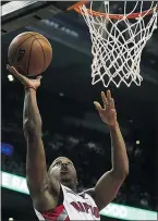  ?? — GETTY IMAGES ?? Kyle Lowry of the Raptors drives to the basket against the Celtics on Saturday.