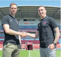  ?? ?? Scott Brown with his assistant, Steven Whittaker