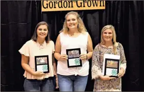  ?? Rhonda Dunnaway ?? Graduating seniors Amara White, Rainey Fitch, and Chelsea Clayton.