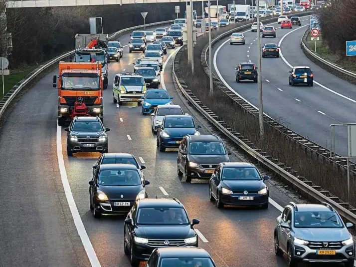  ?? Foto: Marc Wilwert ?? Die Entwicklun­g in der Großregion und die Grenzpendl­er werden eine entscheide­nde Rolle bei der Absicherun­g der Pensionen spielen.