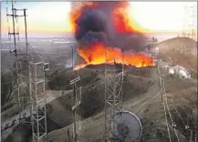  ?? Ventura County Fire Department ?? A PHOTO posted on Twitter by fire officials shows the newly ignited blaze near an antenna complex on South Mountain.