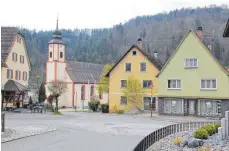  ??  ?? Leerstände im Ortskern von Bärenthal sind ähnlich schnell vergriffen wie freie Bauplätze auf der grünen Wiese.