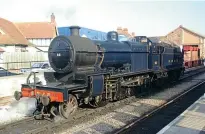  ??  ?? Somerset& Dorset Joint Railway7F 2- 8- 0No. 88 in Prussian Blue livery on theWest Somerset Railway in 2009. ROBIN JONES
