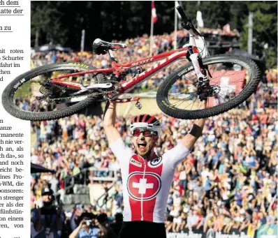  ?? KEY ?? «Diesen Lärmpegel werde ich nie vergessen»: Nino Schurter nach der Zieleinfah­rt auf der Lenzerheid­e.