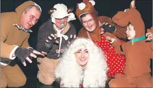  ?? Photo by John Reidy ?? LOOK BEHIND YOU! Goldilocks (Molly Breen) is surrounded by bears John Farrell, Tom O'neill, Noreen Hitchen and an equally vicious Scooby, Jimmy Farrell at the 'Goldilocks and the Three Beale Bears' panto rehearsals at the Tinteán Theatre in Ballybunio­n...