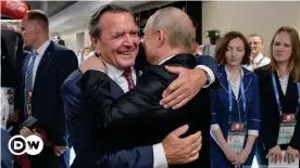  ?? ?? Gerhard Schröder and Vladimir Putin have been on very friendly terms for years