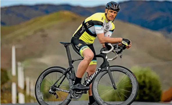  ?? MARK GRAMMER PHOTOGRAPH­Y ?? Marlboroug­h ultra-endurance cyclist Craig Harper is training to take on the 4800km Race Across America in June.