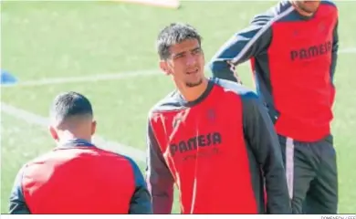  ?? DOMENECH / EFE ?? El delantero Gerard Moreno, durante uno de los entrenos en los que el Villarreal prepara el envite ante el Valencia.