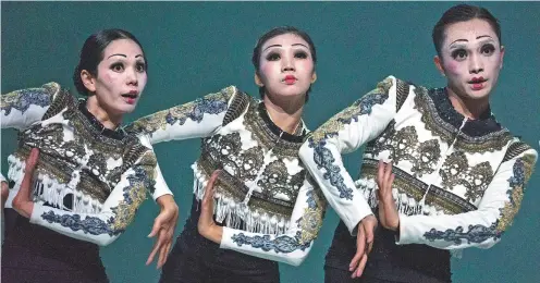  ?? PHOTOS PROVIDED TO CHINA DAILY ?? Beijing Dance Theater performs Hyper during the 2018 Contempora­ry Theater Biennale.
