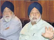  ??  ?? Former Delhi Sikh Gurdwara Management Committee president Paramjit Singh Sarna (right) with brother Harvinder Sarna addressing a press conference in Amritsar on Saturday. HT PHOTO