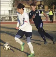  ?? KARINA LOPEZ FILE PHOTO ?? Vincent Memorial High’s Jordi Garcia prepares to make a run for the Scots during their CIF-SDS Div. V semifinal game against Army-Navy at Calexico High’s Ward Field.