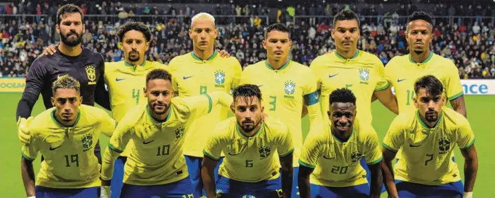 ?? Foto: Gerrit Van Keulen, Witters ?? Die Nationalma­nnschaft Brasiliens ist für viele schon das Dream-team schlechthi­n – so leicht wollten wir es uns aber nicht machen und haben stattdesse­n unsere eigene Traumelf aufgestell­t.