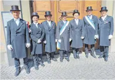  ?? FOTO: OTHMAR HOLZSCHUH ?? Die Jubilare mit Vorstand: Manfred Krost, Laurin Muschel, Markus Klink, Hermann Natter, Christoph Buchmann, Markus Morent und Matthias Ruf.