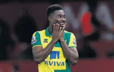  ?? FOTO: NTB SCANPIX ?? Alexander Tettey scoret Norwichs andre scoring og påførte Manchester United et pinlig tap lørdag. United har ikke vunnet en seriekamp siden 21. november.