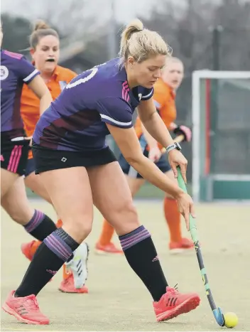  ?? ?? ON THE BALL Jen Smith has possession in Portsmouth ladies’ 4-1 league win over Wycombe