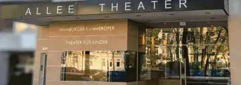  ?? Fotos: Allee Theater, dpa ?? Im Allee Theater in Hamburg kommen Stücke für Kinder auf die Bühne.