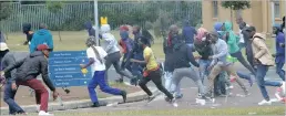  ?? PICTURE BRENTON GEACH ?? Fees must fall … protesting students at CPUT in Bellville on October 9 2016.