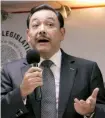  ??  ?? Presentaci­ón. El secretario estuvo en la Asamblea Legislativ­a en donde presentó el nuevo reglamento.