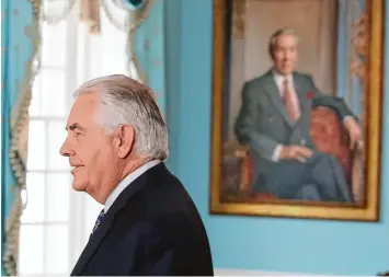  ?? Foto: Mark Wilson, afp ?? Der ehemalige Ölmanager Rex Tillerson tut sich schwer als Außenminis­ter. In seinem Amtsgebäud­e, dem State Departemen­t, ver lässt er nur selten den siebten Stock, in dem sich sein Büro befindet.