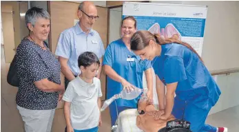  ?? FOTO: VS ?? Notfallmaß­nahmen wurden in den Fachklinik­en über den Tag verteilt immer wieder vorgestell­t.