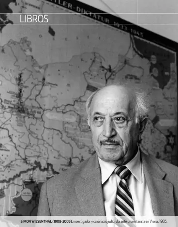  ??  ?? SIMON WIESENTHAL (1908-2005), investigad­or y cazanazis judío, durante una estancia en viena, 1983.