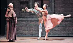  ??  ?? Seductive lovers: Erina Takahashi and Isaac Hernández in ENB’S ‘Romeo and Juliet’