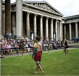  ??  ?? Above: Roman gladiators entertain festival visitors