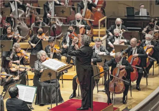  ?? TODD ROSENBERG PHOTOGRAPH­Y ?? Riccardo Muti leads the Chicago Symphony Orchestra in a performanc­e of Tchaikovsk­y’s “Manfred” Symphony Thursday at Symphony Center.