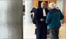  ??  ?? Pierre Chardelin lors d’une précédente comparutio­n à Grasse en , avec son avocat Me Bernard Sivan. Il avait alors été condamné à trois ans de prison.