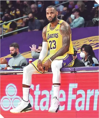  ??  ?? La eliminació­n fue para LeBron James, un gran fracaso en la temporada de la NBA.