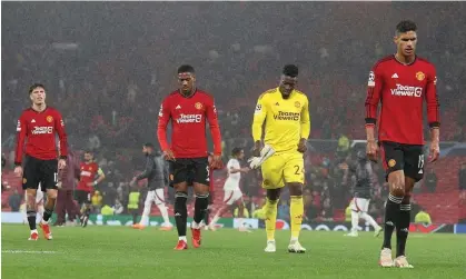 ?? Matthew Peters/Manchester United/Getty Images ?? The Manchester United players trudge off after a chaotic defeat to Galatasara­y leaves them pointless in the Champions League. Photograph: